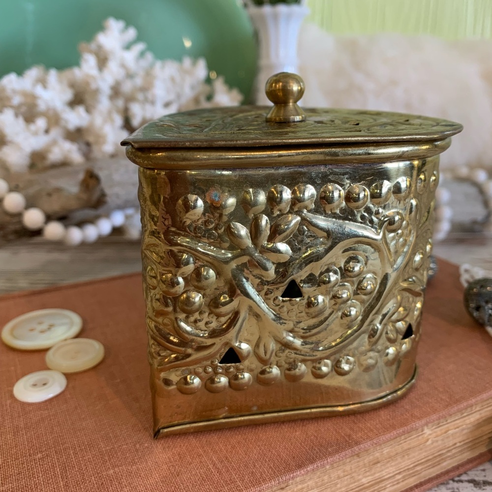 Vintage Brass Container 🔆 - Picture 10 of 10